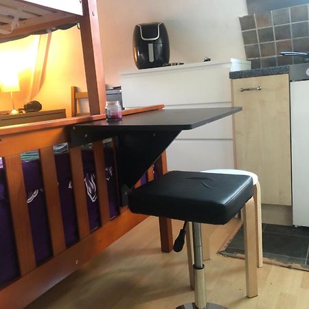 Апартаменти Peaceful Studio-Flat With Driveway In Golders Green Лондон Екстер'єр фото